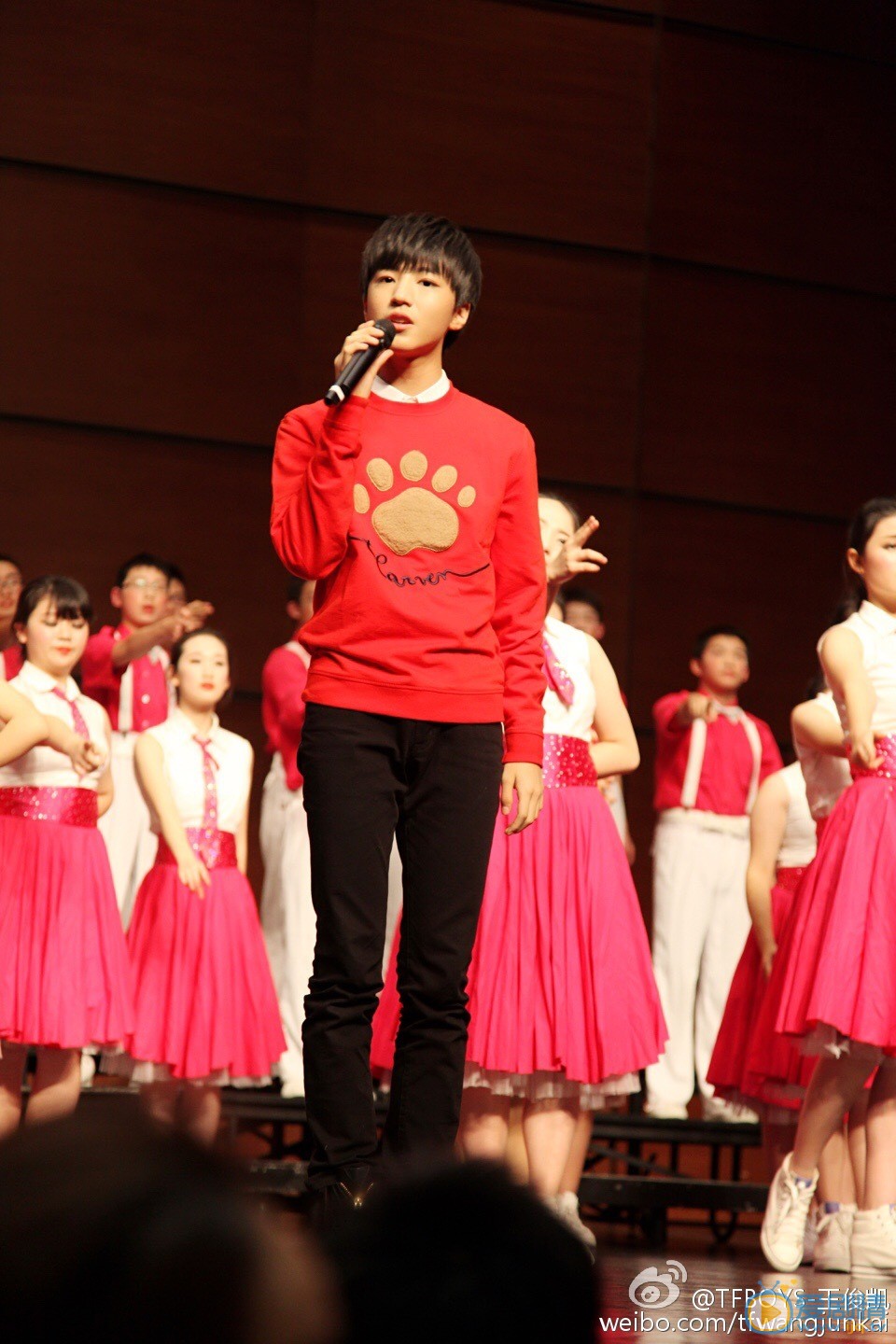 王俊凯演出照 王俊凯高清写真_王俊凯高清剧照