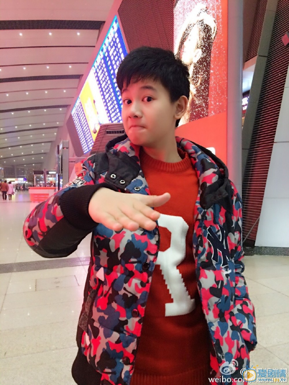 胡先煦卖萌照 胡先煦高清写真_胡先煦高清剧照