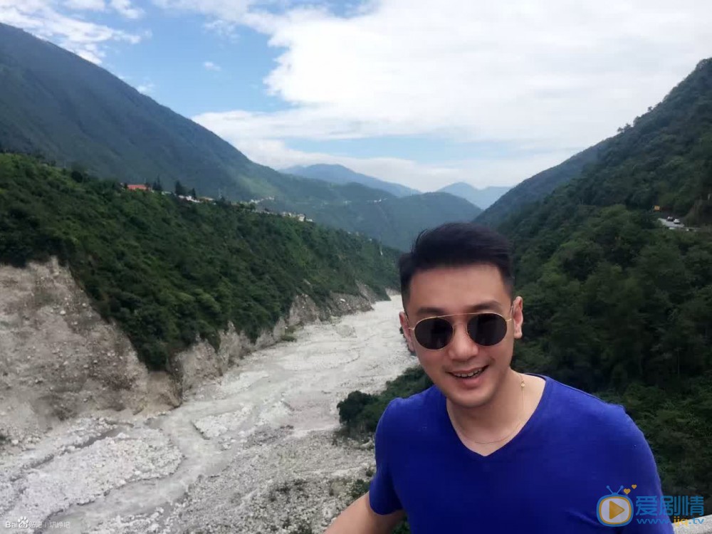 巩峥旅游照 巩峥高清写真_巩峥高清剧照