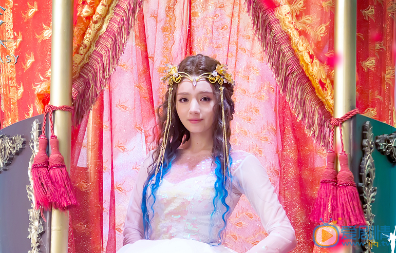  《幻城》明晚震撼开播 冯绍峰宋茜婚纱美照曝光