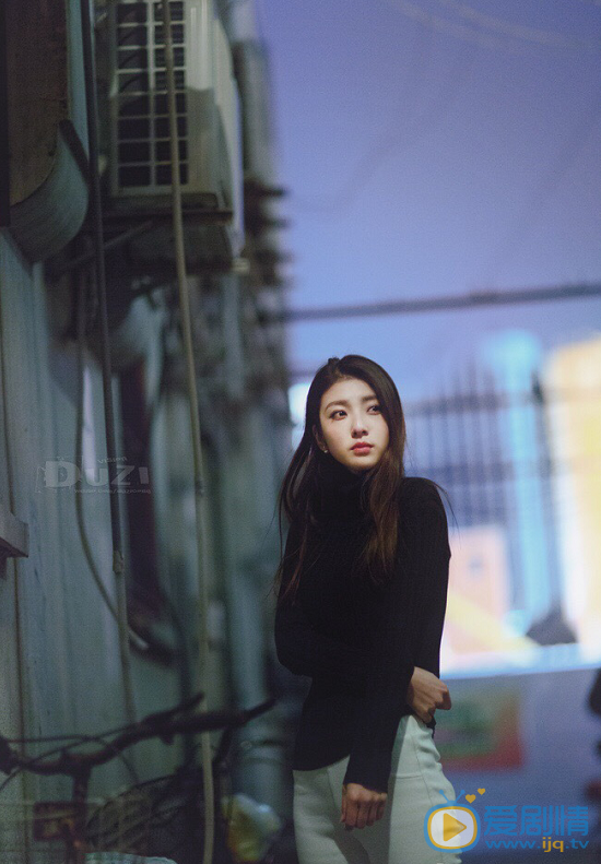 马春瑞时尚街拍 马春瑞高清写真_马春瑞高清剧照