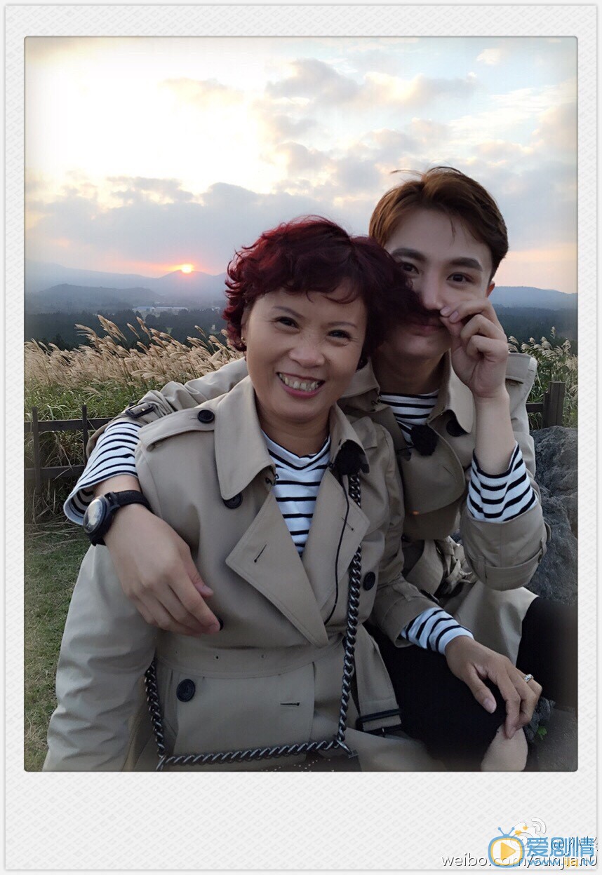 孙坚母子合照 孙坚高清写真_孙坚高清剧照