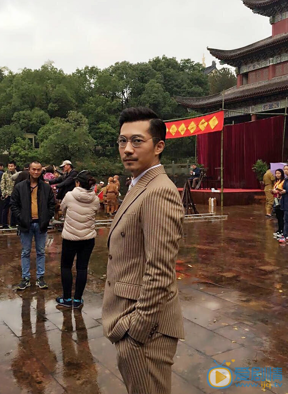 我的爱情撞上了战争陈如歌和未婚夫朱启文结婚了吗?朱启文去哪了?