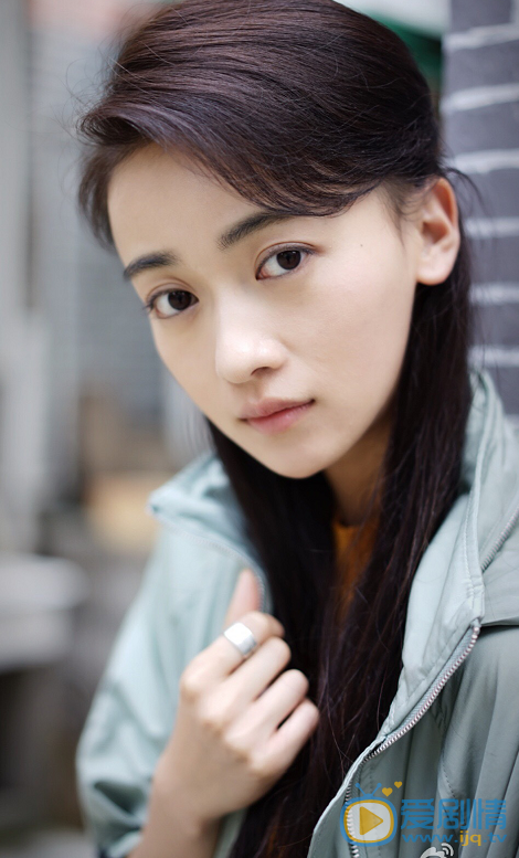 吴谨言街拍写真 吴谨言高清写真_吴谨言高清剧照