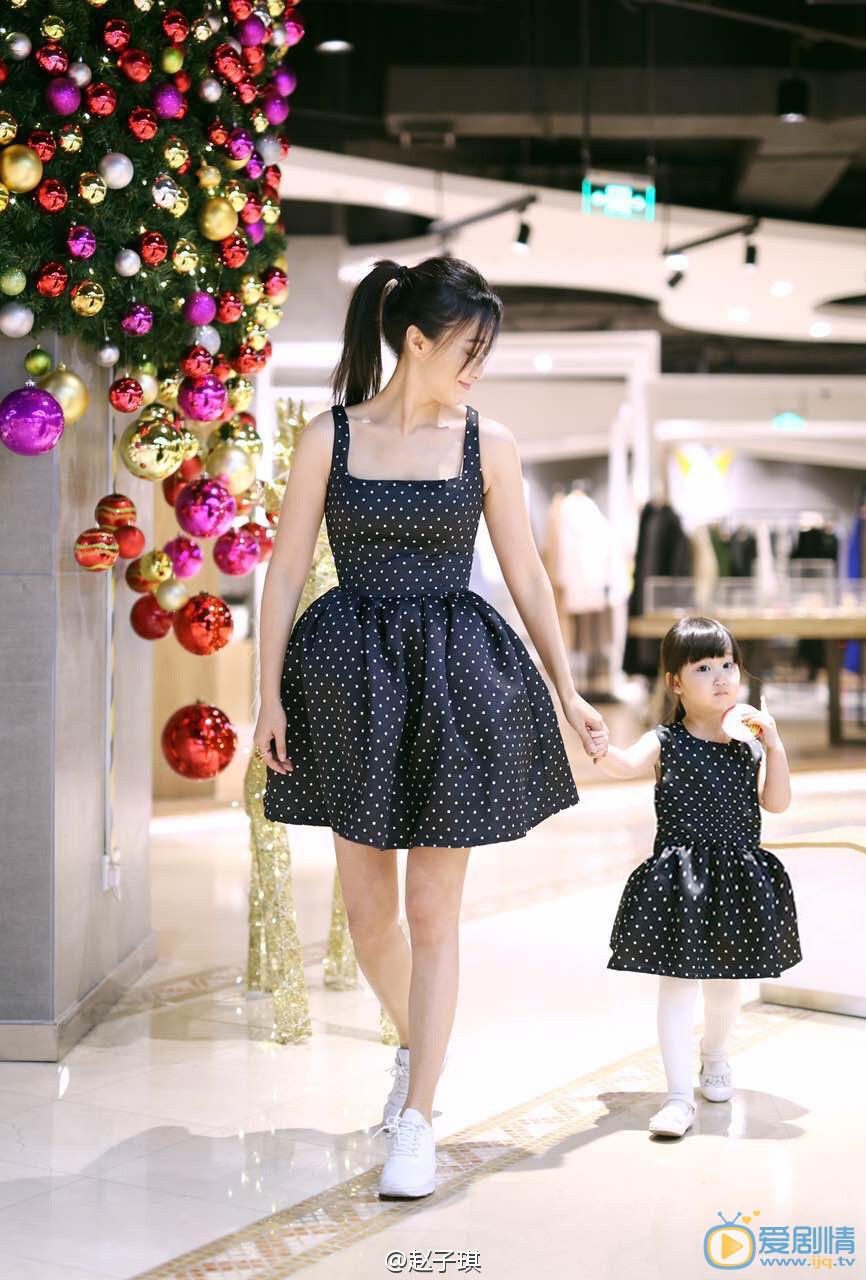 赵子琪母女合照 赵子琪高清写真_赵子琪高清剧照