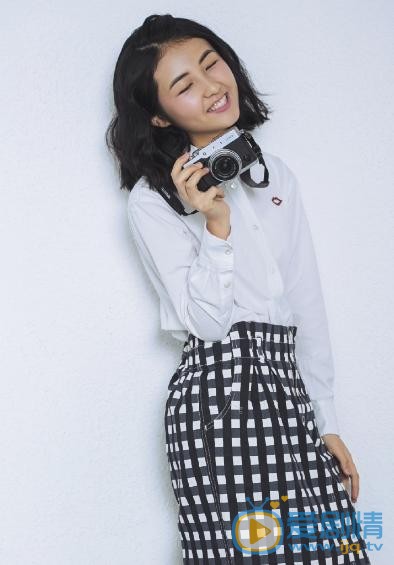 张子枫休闲写真照 张子枫高清写真_张子枫高清剧照