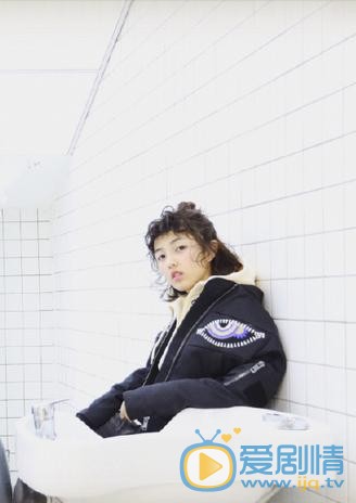 张子枫休闲写真照 张子枫高清写真_张子枫高清剧照