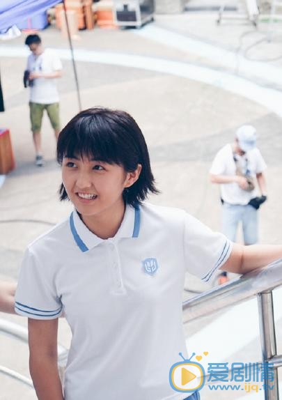 张子枫片场照 张子枫高清写真_张子枫高清剧照