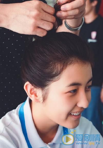 张子枫片场照 张子枫高清写真_张子枫高清剧照