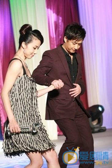黄磊颁奖典礼照 黄磊高清写真_黄磊高清剧照