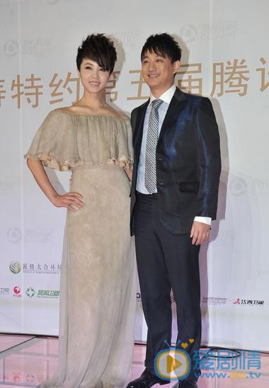 黄磊颁奖典礼照 黄磊高清写真_黄磊高清剧照
