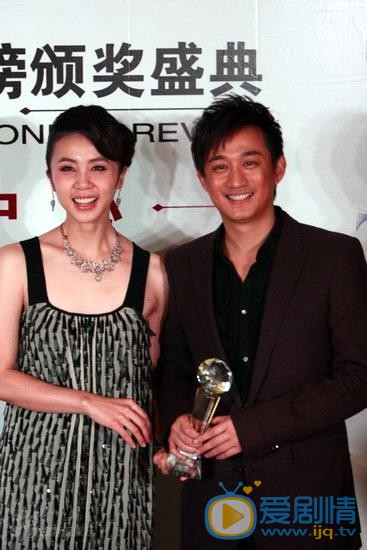 黄磊颁奖典礼照 黄磊高清写真_黄磊高清剧照