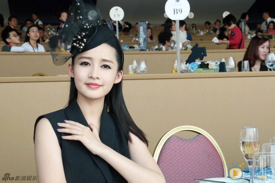 李沁活动照 李沁高清写真_李沁高清剧照