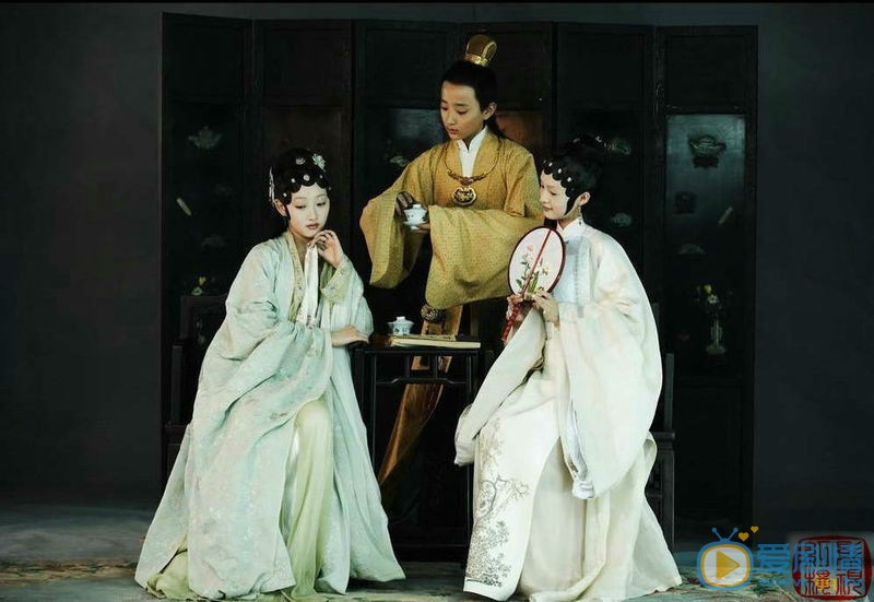 李沁《新版红楼梦》剧照 李沁高清写真_李沁高清剧照