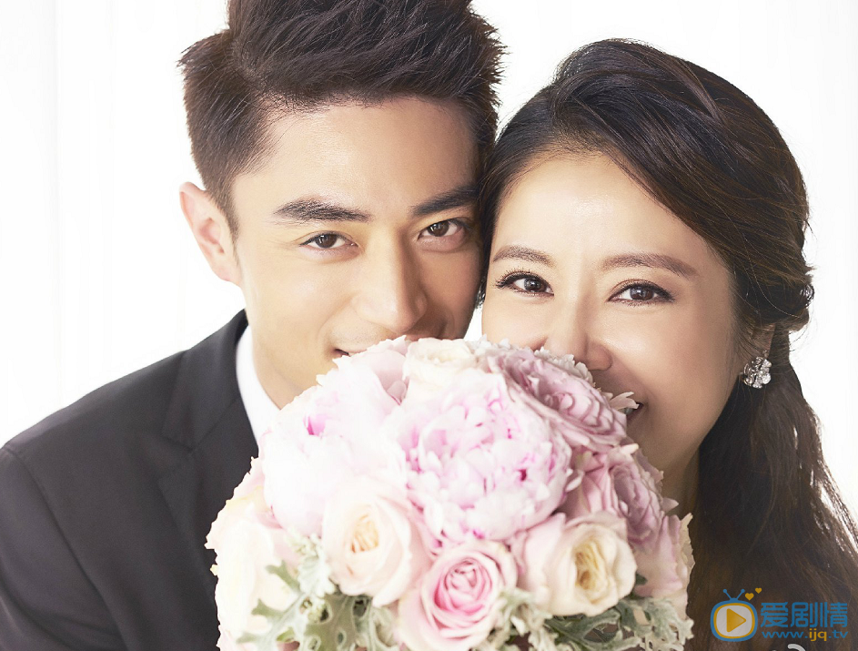  林心如霍建华婚纱照首度曝光  画风唯美甜蜜虐狗 