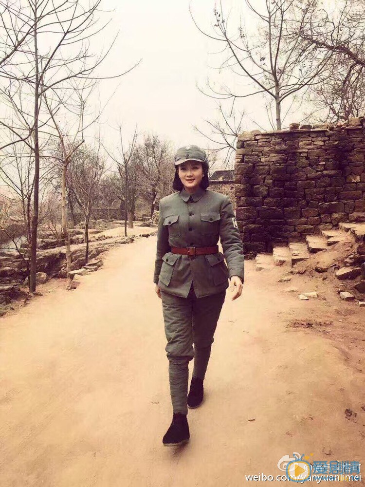 李梅可最爱军装照 李梅可高清写真_李梅可高清剧照