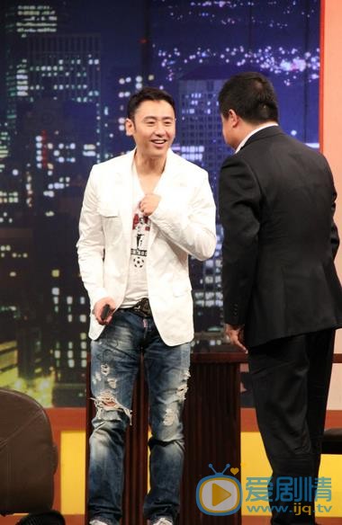 吴秀波《文化视点》节目照 吴秀波文化视点节目照