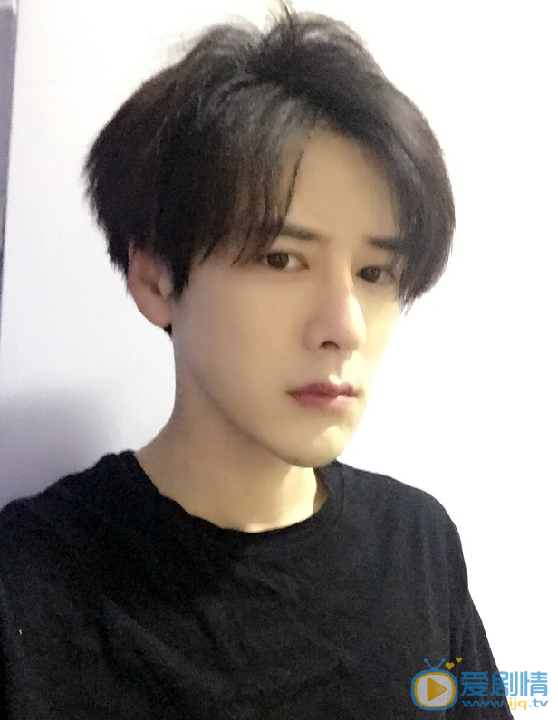 幻城烁罡是谁扮演的？烁罡扮演者书亚信个人资料及写真生活照欣赏