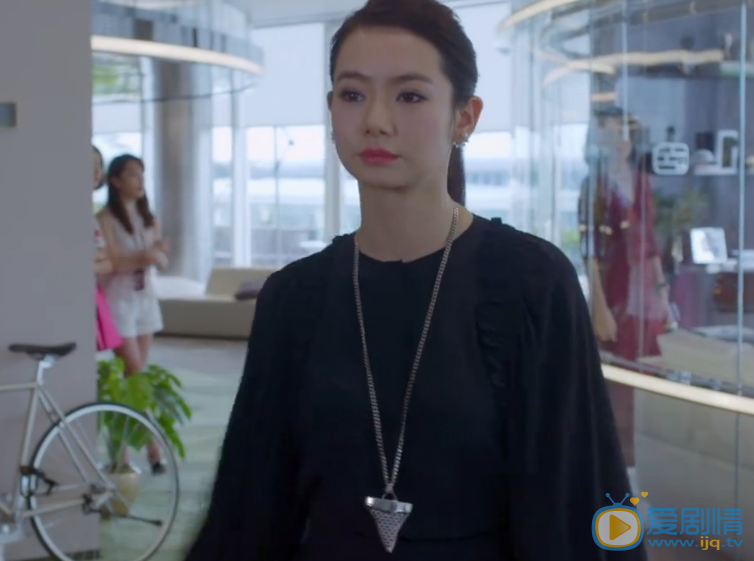  你好乔安戚薇的服装都是什么牌子的？乔安服装造型介绍