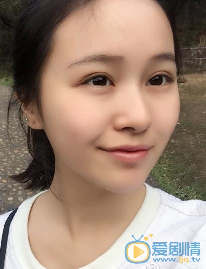 冯芷墨生活照 冯芷墨高清写真_冯芷墨高清剧照
