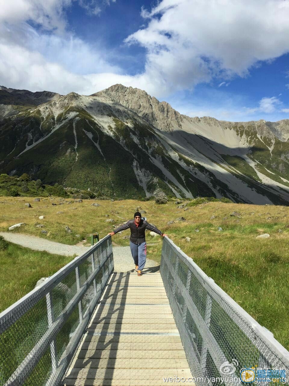 王劲松旅行生活照 王劲松高清写真_王劲松高清剧照