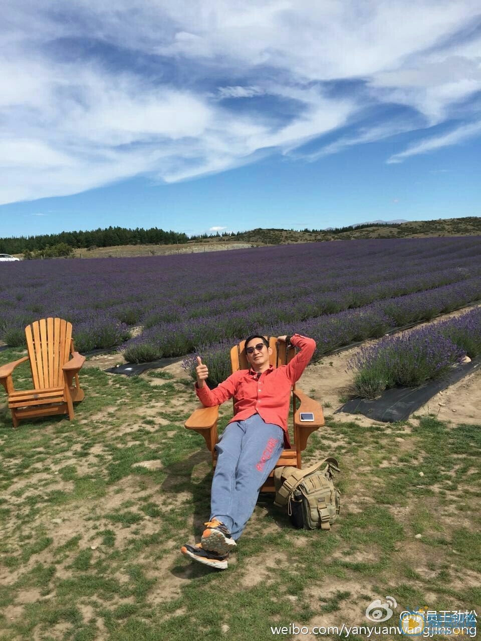 王劲松旅行生活照 王劲松高清写真_王劲松高清剧照