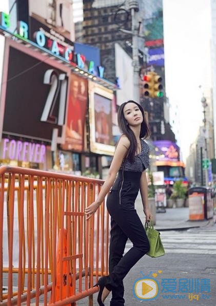娄艺潇街拍写真 娄艺潇高清写真_娄艺潇高清剧照