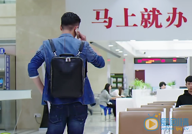 结婚为什么大虾任重背的包是什么牌子的？任重同款包包介绍