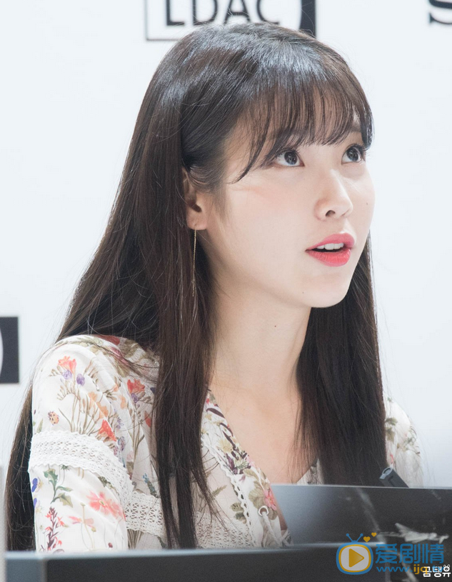 李智恩签名会 李智恩高清写真_李智恩高清剧照