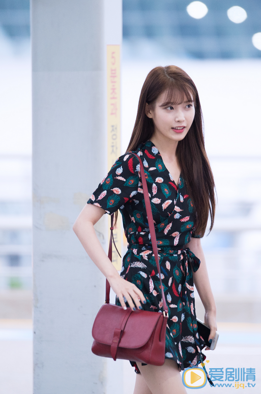 李智恩机场 李智恩高清写真_李智恩高清剧照