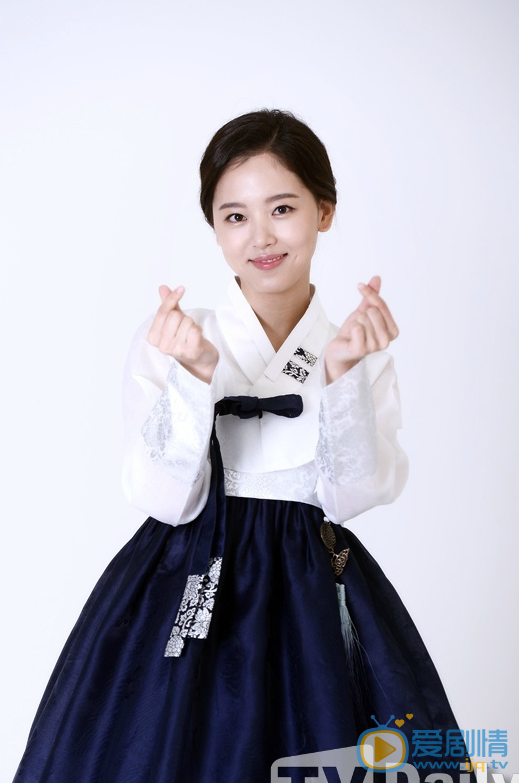 姜汉娜韩服写真 姜汉娜高清写真_姜汉娜高清剧照