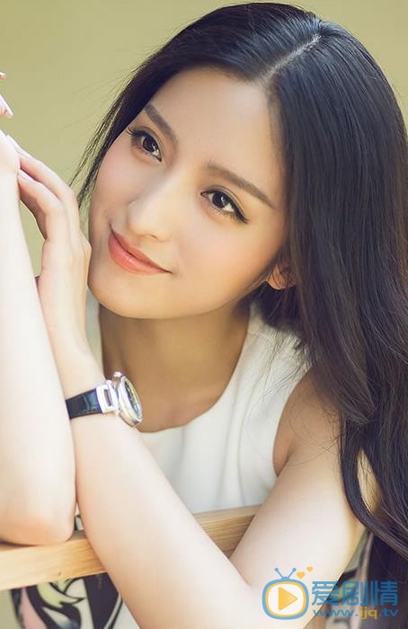 爱情万万岁朱丽娅是谁扮演的?朱丽娅扮演者潘辰个人简介、生活照及写真欣赏