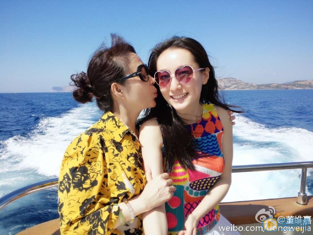 董维嘉海洋沙滩 董维嘉高清写真_董维嘉高清剧照