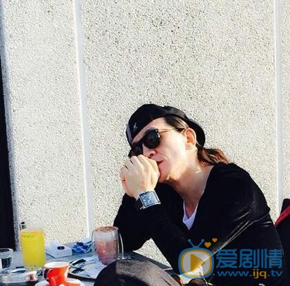 李咏生活照 李咏高清写真_李咏高清剧照