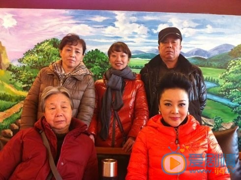 梁丽生活合照 梁丽高清写真_梁丽高清剧照