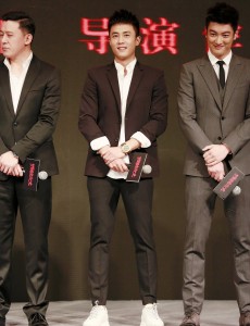 罗曼蒂克消亡史众主演发布会上演“葛优躺”