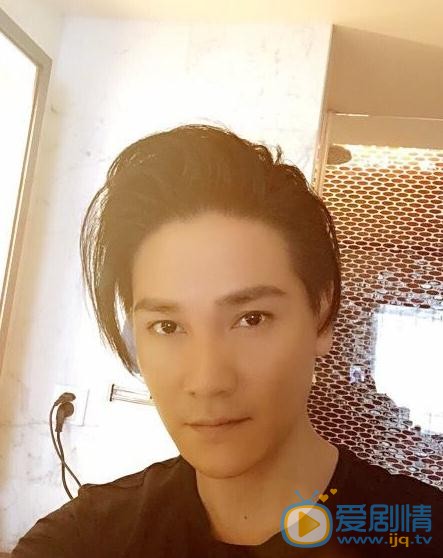 丁子峻生活照