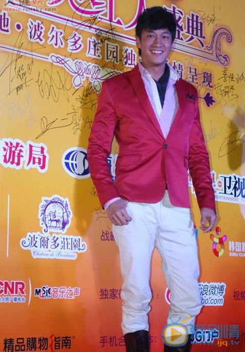 何润东颁奖典礼照 何润东高清写真_何润东高清剧照