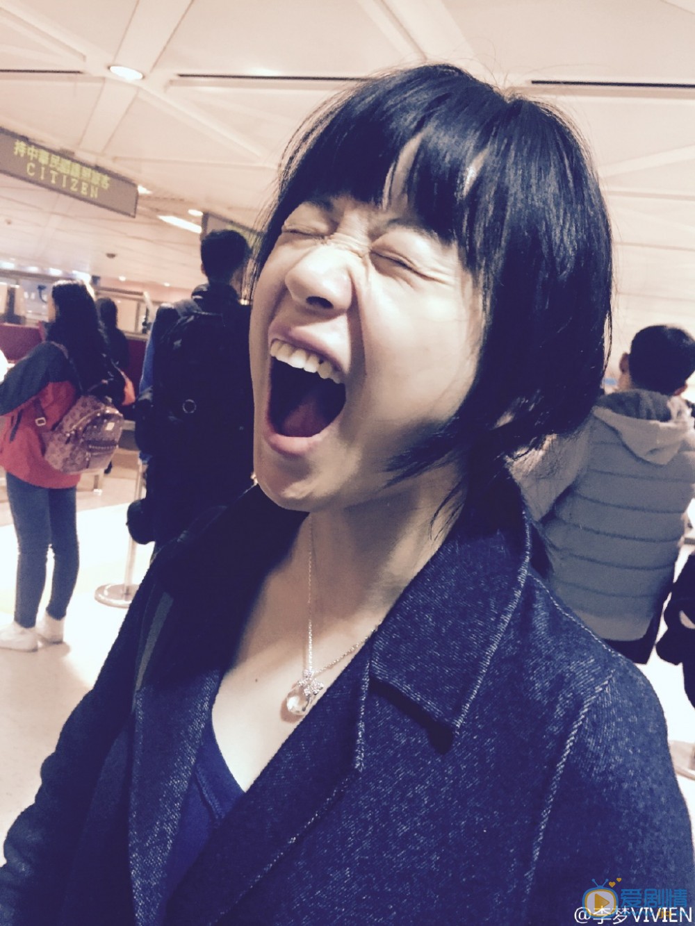 李梦逗逼搞怪 李梦高清写真_李梦高清剧照