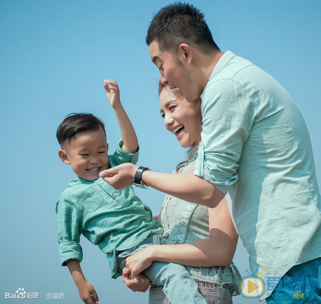沙溢家庭合照 沙溢高清写真_沙溢高清剧照