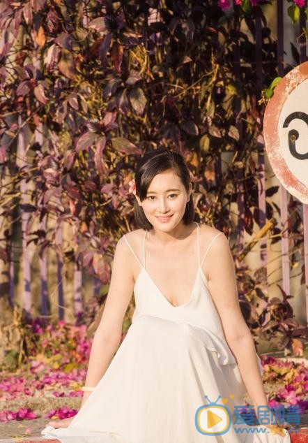 牛丽燕街拍写真 牛丽燕高清写真_牛丽燕高清剧照