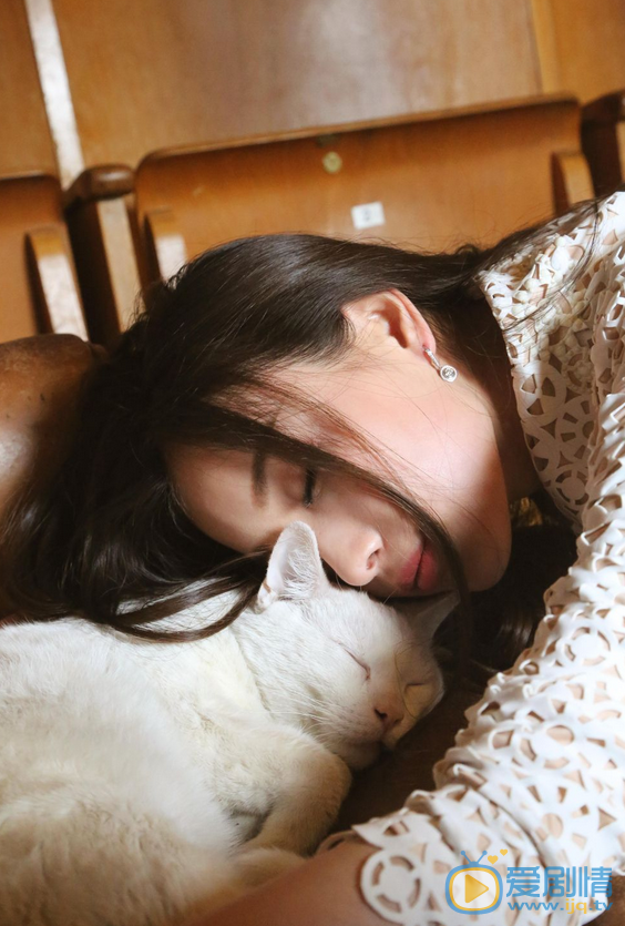 倪妮参加时装周 倪妮高清写真_倪妮高清剧照