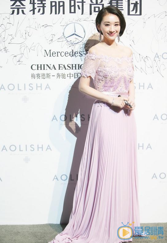穆婷婷活动照 穆婷婷活动照