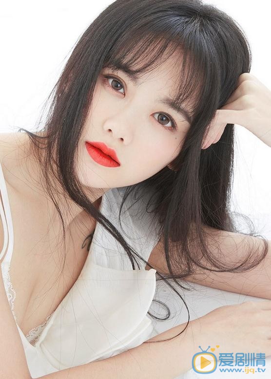 南笙《商街》杂志照 南笙高清写真_南笙高清剧照