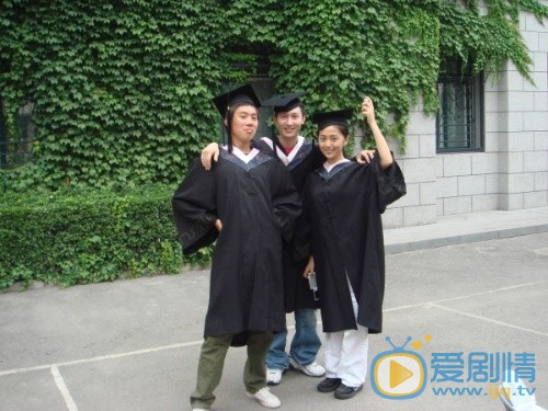 王龙华青涩学生时代 王龙华高清写真_王龙华高清剧照