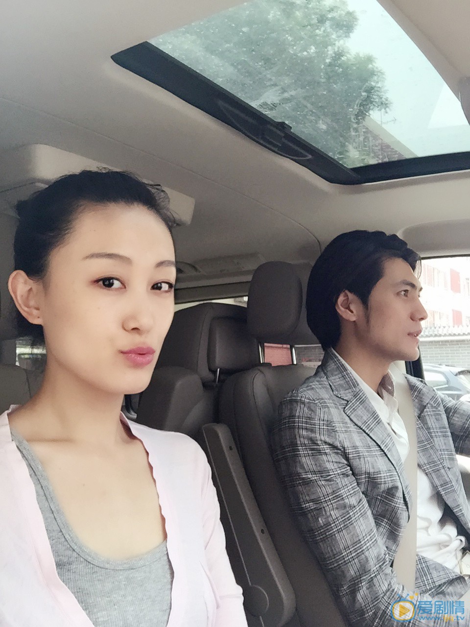 季晨全家福 季晨高清写真_季晨高清剧照