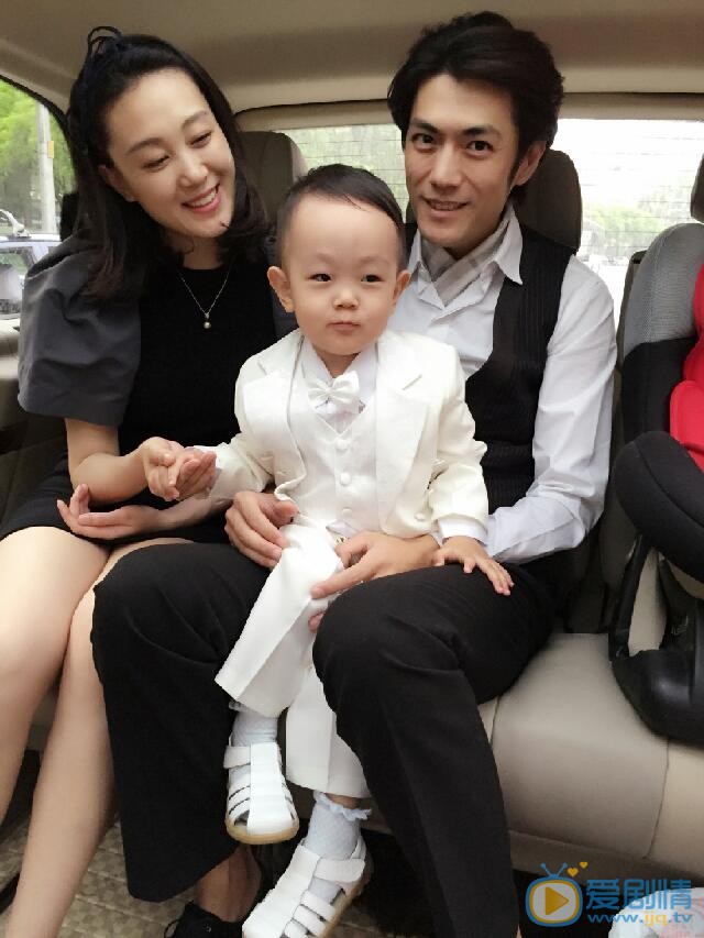 季晨全家福 季晨高清写真_季晨高清剧照