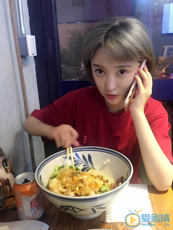 李心博生活照 李心博高清写真_李心博高清剧照