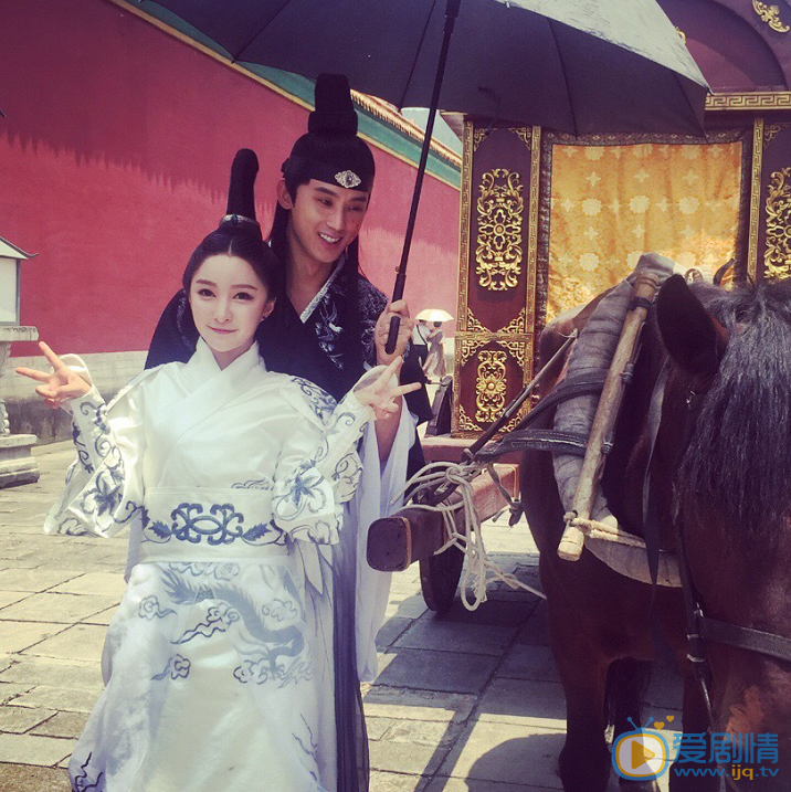 李心博《疯狂天后》剧照 李心博高清写真_李心博高清剧照