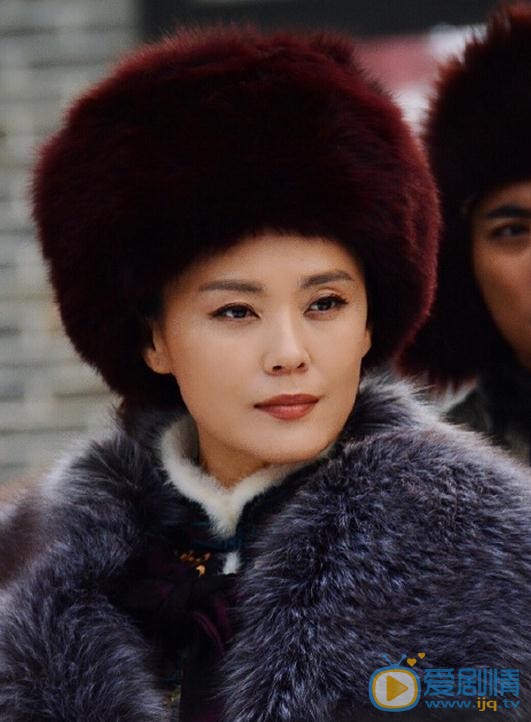 梁爱琪《雪地娘子军》剧照 梁爱琪雪地娘子军剧照